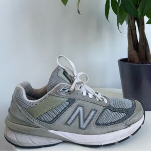 New Balance 990v5 Made in USA Women Size 8.5 Running Shoes Gray